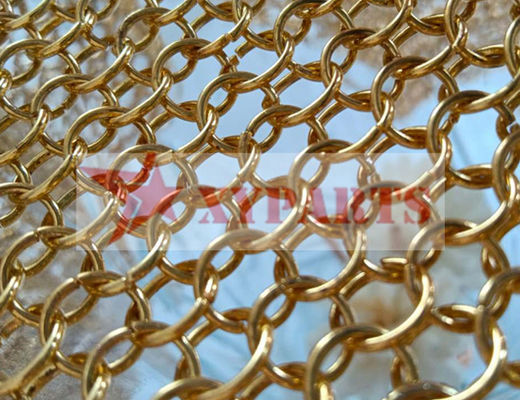 金色の耐火性の金属の網のカーテンのレストランの仕切りリング カーテン